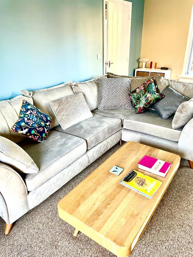 Stunning Large Detached Gloucester, 4 Beds, 3 Bedroom, 2 Bathroom Property, Nr Chelt, The Docks And Quays Sleeps 6 Eksteriør billede