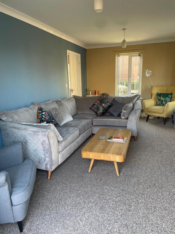 Stunning Large Detached Gloucester, 4 Beds, 3 Bedroom, 2 Bathroom Property, Nr Chelt, The Docks And Quays Sleeps 6 Eksteriør billede
