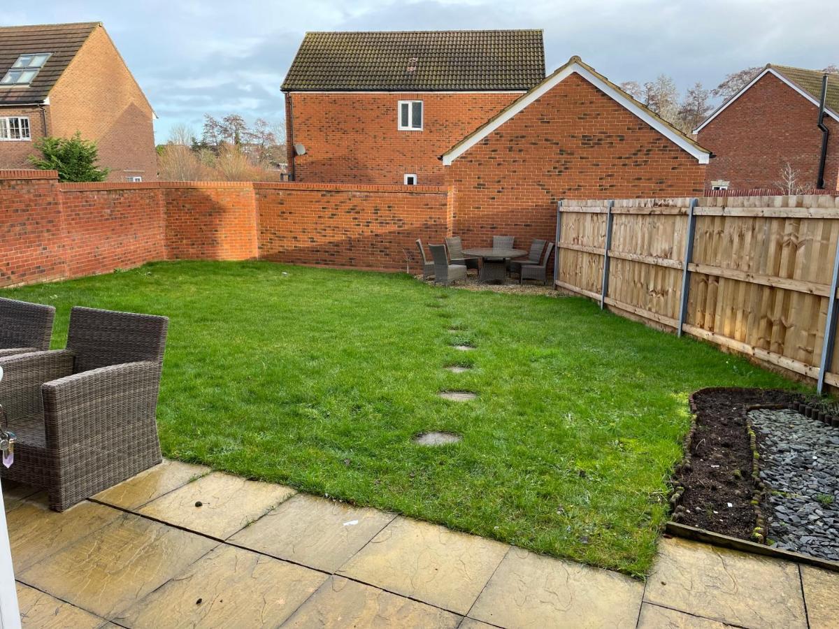 Stunning Large Detached Gloucester, 4 Beds, 3 Bedroom, 2 Bathroom Property, Nr Chelt, The Docks And Quays Sleeps 6 Eksteriør billede