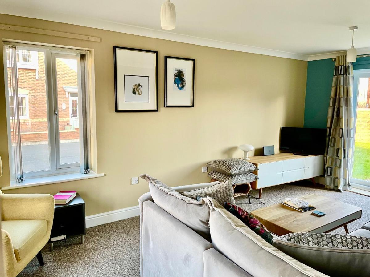 Stunning Large Detached Gloucester, 4 Beds, 3 Bedroom, 2 Bathroom Property, Nr Chelt, The Docks And Quays Sleeps 6 Eksteriør billede