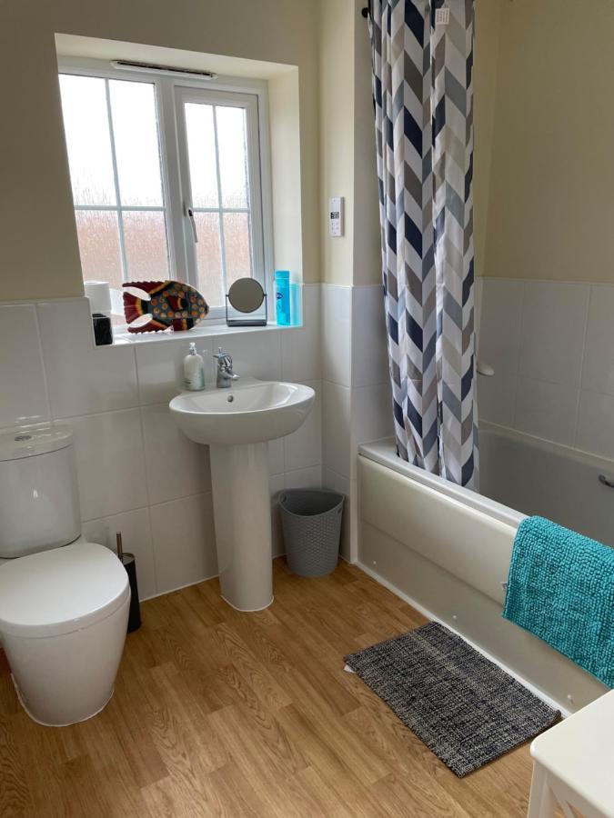 Stunning Large Detached Gloucester, 4 Beds, 3 Bedroom, 2 Bathroom Property, Nr Chelt, The Docks And Quays Sleeps 6 Eksteriør billede